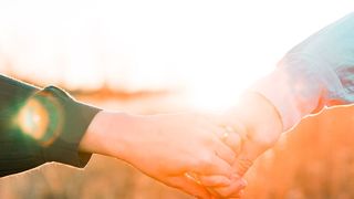 Entscheidend für das Gelingen einer Partnerschaft ist, dass man selbst bereit ist, sich für den anderen einzusetzen. (Bild: gemeinfrei)