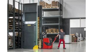 Modern signalling technology can be used to visualize fill levels in warehouses. For example, LED lights can indicate how high a stack of pallets is. (Image:Item Industrial Technology)