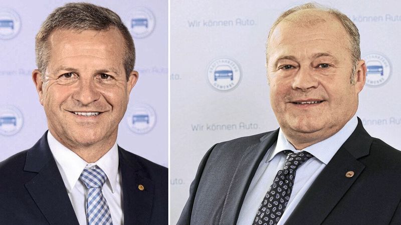 Die ZDK-Vizepräsidenten Thomas Peckruhn (auch Sprecher der Fachgruppe Fabrikate) und Detlef Peter Grün (Bundesinnungsmeister) halten es für absolut erforderlich, dass in erster Linie der Autokunde darüber entscheiden darf, wer den Zugriff auf die Daten erhält, die sein Fahrzeug generiert. Die ZDK-Vizepräsidenten Thomas Peckruhn (auch Sprecher der Fachgruppe Fabrikate) und Detlef Peter Grün (Bundesinnungsmeister) halten es für absolut erforderlich, dass in erster Linie der Autokunde darüber entscheiden darf, wer den Zugriff auf die Daten erhält, die sein Fahrzeug generiert.