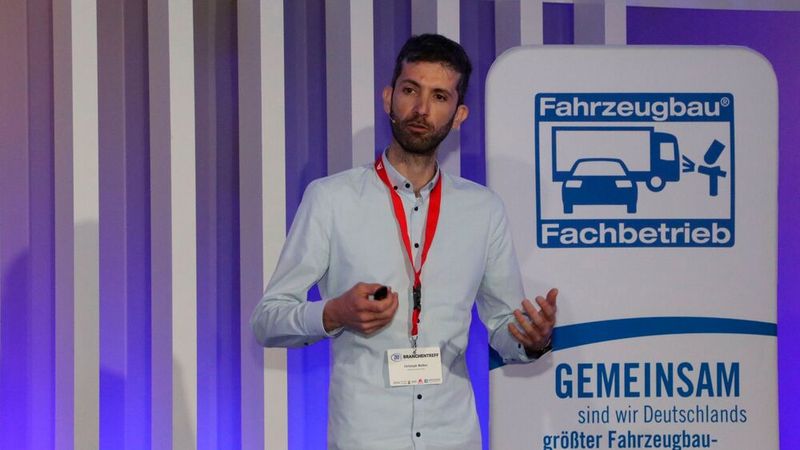 Christoph Nießen von der Handwerkskammer zu Köln brachte ein wenig Licht in den Dschungel der Förderprogramme für den Mittelstand.  (Bild: Klasing)
