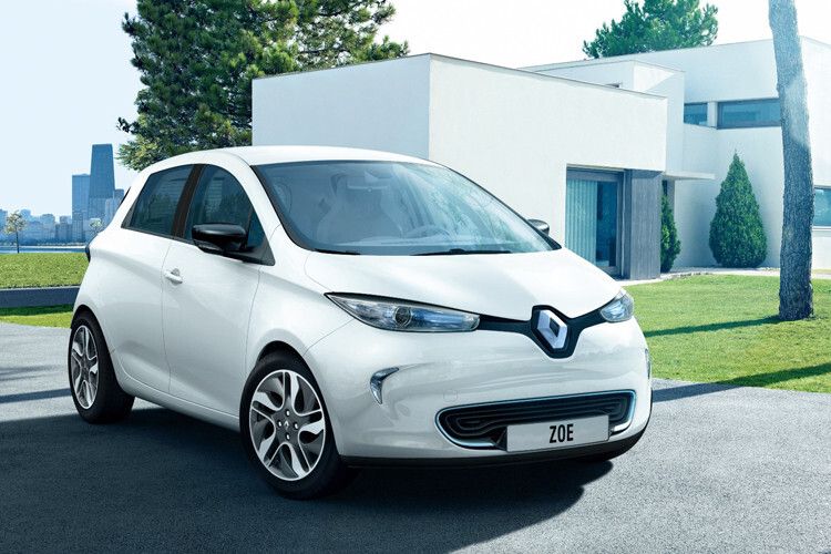 Nach Angaben von Renault liegt der Aktionsradius des Elektro-Kleinwagens bei 150 Kilometer im Sommer und 100 Kilometer im Winter. Im Neuen Europäischen Fahrzyklus (NEFZ) bringt es der Zoe sogar auf eine Reichweite von 210 Kilometer. (Foto: Renault)