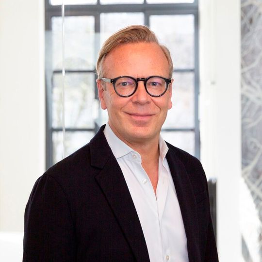 Oliver Struckmeier ist Geschäftsführer von The Medical Network, einer auf E-Health spezialisierten Kommunikationsberatung. Neben Healthcare- und Pharma-Expertise verfügt er über langjährige PR-Erfahrung in Launch- und Unternehmenskommunikation, digitalem Marketing und Krisenkommunikation.(Bild: ©  The Medical Network)