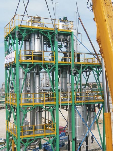 Eine baugleiche, auf Rahmen montierte ZLD-Anlage, wie sie auch an Abengoa geliefert wird.  (Gea)