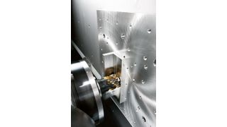 Konzipiert für Titanzerspanung: Ein in­novatives Dämpfungssystem unterdrückt aktiv bearbeitungsbedingte Schwingungen, indem eine Reibungskraft proportional zur Schnittkraft auf die Gleitführungen aufgebracht wird (Archiv: Vogel Business Media)