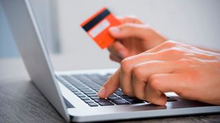 Die Online-Erstellung eines Bank-Kontos könnte sich künftig deutlich schwieriger gestalten. (© Rido – Getty Images via Canva.com)