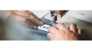 Damit die E-Commerce-Prozesse des Modehändlers Lesara effizienter vonstattengehen, hat Aberle das Logistikzentrum des Unternehmen automatisiert. (Lesara)