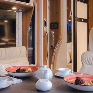 Interieur und Raumkonzept wurden an die Hotel-Einrichtung angepasst.(Bild:  Jannis Hagels/Motorworld)