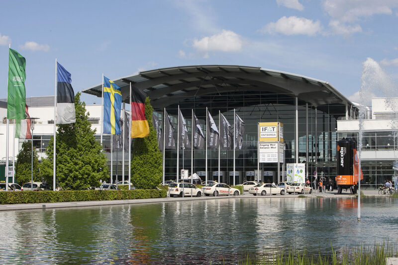 A total of 2939 exhibitors from 54 countries came together at Ifat 2012 to put on an inspiring display of innovations and solutions in the field of water, sewage, waste and raw materials management. (Bild: Alex Schelbert / Messe München/ Ifat)