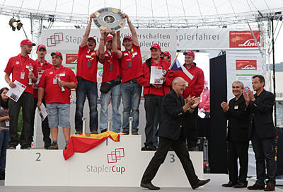 Am Freitag sicherte sich im internationalen Wettbewerb erstmals die spanische Mannschaft den Staplercup-Sieg ... (Peter Brenneken/Tri-Ass)