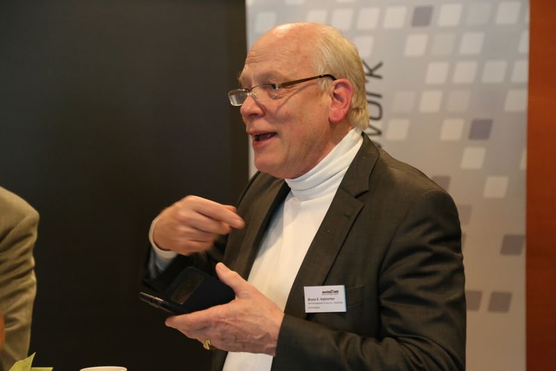 Die Jahrestagung von SwissT.net bot den Teilnehmern gute Gelegenheit für Gespräche. (Bild: Matthias Böhm)