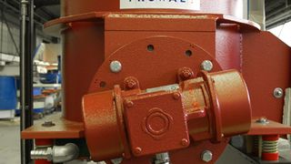 Poliermaschine MV21 zur Autofelgenveredelung, die unmittelbar nach der Erstvorstellung über 40 Mal verkauft wurde. (Archiv: Vogel Business Media)