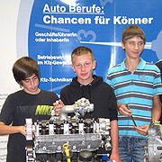„Kfz-Test-it-Day“ der Innung Oberpfalz sammeln Schüler erste praktische Erfahrungen. (Innung)