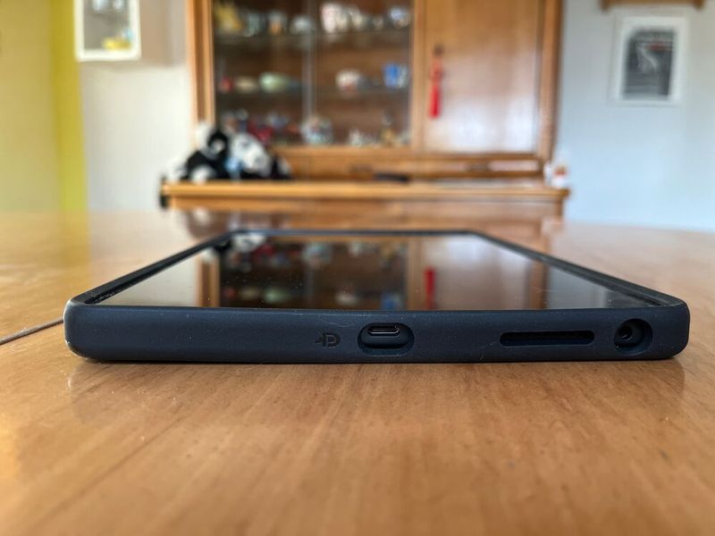 Der seitlich USB-C-Anschluss am Lenovo-Tablet unterstützt 5 Gbps und DisplayPort. (Bild: Vogel IT-Medien)