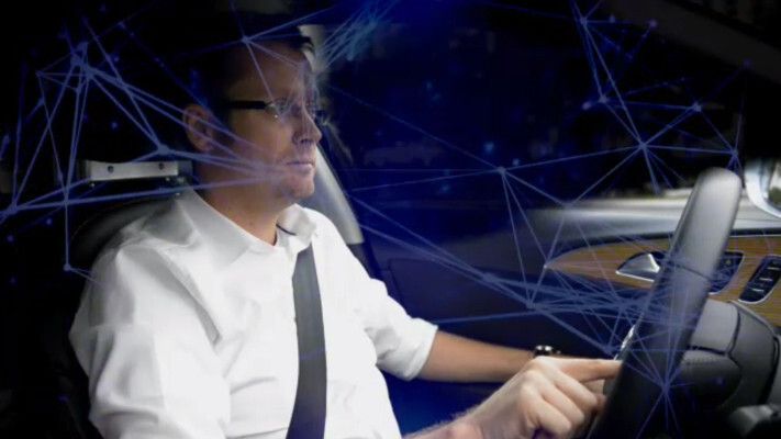 ... sowie Car-to-X- und Car-to-Car-Kommunikation. (Audi)