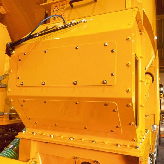 Das „Eco Flow Slide“ für verschiedene Getreidesorten auf einer mobilen Futtermittel-Mischanlage(Bild:  Hensewägetechnik)