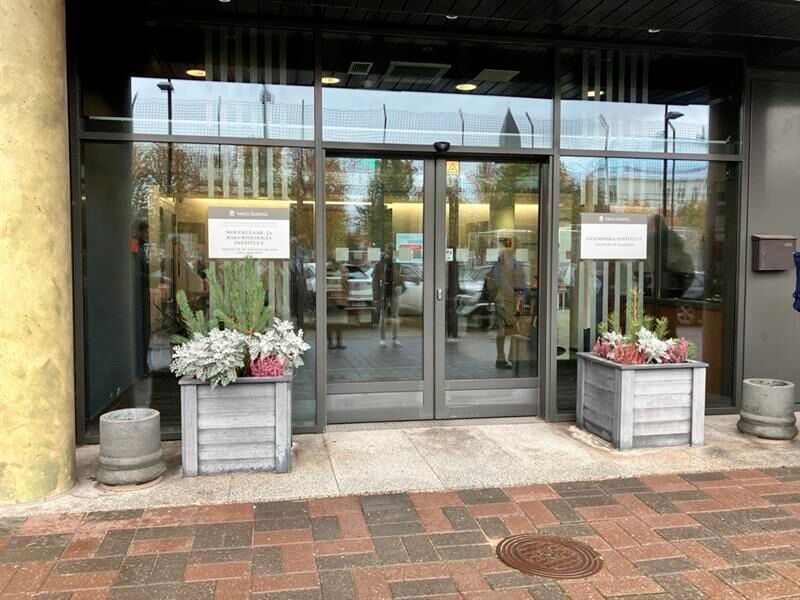 ... besichtigen wir das Institut für Genomik – die estnische Biobank.  (Bild: © Serina Sonsalla)