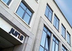 juris_Eingang_.jpg ()