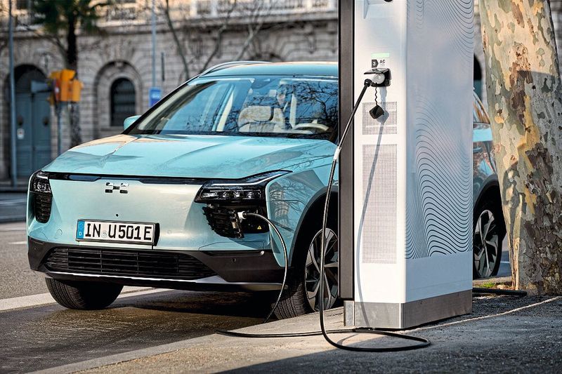 Aiways sieht den Zeitpunkt als günstig an: Bei steigender Nachfrage nach E-Autos ist das Angebot an E-SUV, also im Boomsegment schlechthin, noch gering. (Bild: Aiways)