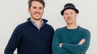 Von links, die Köpfe hinter Addisol: Tim Drewke und Florian Fiedler, die aus Sonnenlicht und Sand nachhaltige Baumaterialien additiv fertigen wollen, womit auch Leichtbau und komplexe Geometrien möglich wären. (Bild: K. Münkel)