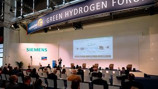 Forum rund um das Thema Wasserstoff auf der „ees Europe“ 2021 in München. (Solar Promotion)