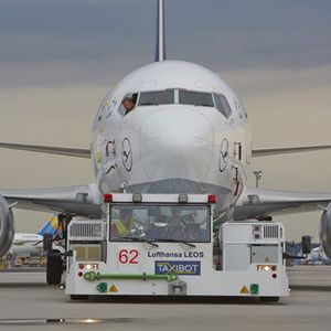 (Lufthansa Leos MIT)