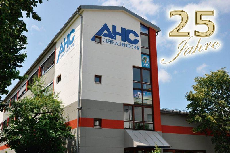 25 Jahre in Kirchheim-Heimstetten: Das „Werk München“ der AHC Oberflächentechnik GmbH. (Bild: AHC Oberflächentechnik)