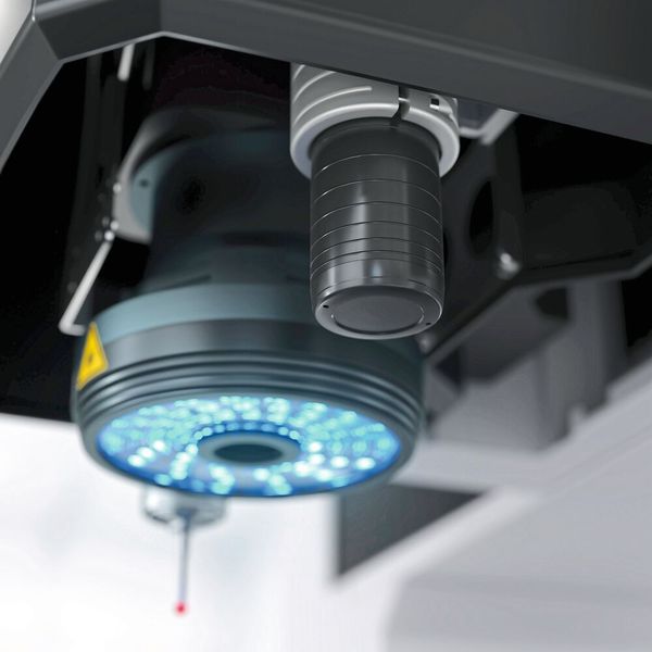Zeiss stattet jetzt alle  O-Inspect-Neugeräte standard­mässig mit einer Schnittstelle für den chromatisch-konfokalen Weisslichtsensor Zeiss Dotscan aus. Empfindliche, spiegelnde oder kontrastarme Flächen lassen sich dadurch noch schneller als bisher prüfen. (Zeiss)