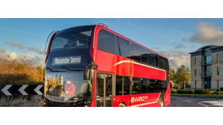 Ein Doppeldecker-Bus der Baureihe Enviro400 von ADL. (Alexander Dennis Ltd. )