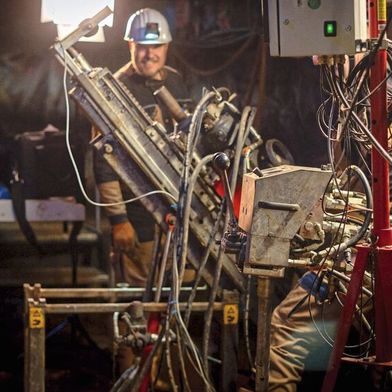 Hier entsteht der Bergbau 4.0, der in Zukunft digitalisiert ist und an einigen Stellen ohne Menschen unter Tage auskommt. (Bild: Andreas Hiekel/TU Bergakademie Freiberg)