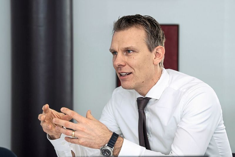 «Generell ist eine Verunsicherung in der Automobilindustrie bezüglich der zukünftigen Marschrichtung zu verorten.» Josua Burkart, M.A. HSG, Managing Director (Thomas Entzeroth)