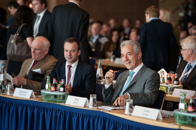 Arkadij Dworkowitsch, stellvertretender Ministerpräsident der Russischen Föderation, und Stanislaw Tillich, Ministerpräsident des Freistaates Sachsen, auf der 7. Rohstoff-Konferenz in Dresden (Bild: Eric Kemnitz)