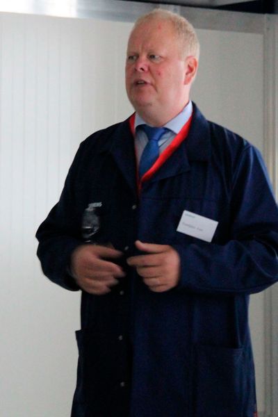 „Wir bringen die Ersatzteile direkt auf die Komponente auf”, freut sich Thorbjoern Fors. Er ist CEO des Distributed Generation Service der Power Generation Services Division bei Siemens im schwedischen Finspang. (Käfer)