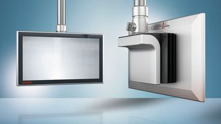 La gamme de Panel PC CP37xx réunit la technologie Multitouch et le processeur multi-coeur performant AtomTM d’Intel® dans un périphérique compact IP65 avec adaptateur pour bras ou potence intégré. (Image : Beckhoff)