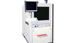 Das Lasermarkiersystem WL 3000 LC Flying Galvo zeichnet sich durch einen verfahrbaren, servogetriebenen Laserkopf und eine integrierte Wendeeinheit aus. (Bild: Rommel)