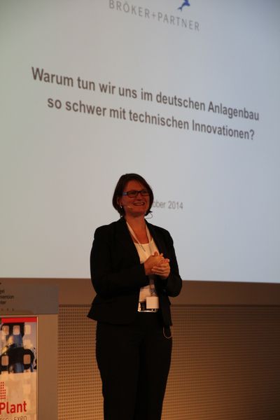 Warum tun wir uns mit Innovationen so schwer, fragte Ilka Krüger, geschäftsführende Gesellschafterin bei der Unternehmensberatung Bröker + Partner in Hamburg. Weitere Bildergalerien zum Kongress:    Aussteller & Impressionen   Abendveranstaltung beim Digital Plant Kongress 2014 (Bild: PROCESS)