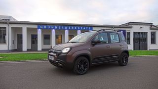 Fiat hat sich mit dem Designer-Label Trussardi zusammengetan, um den Panda ein Stück weit aufzuhübschen. (Sven Prawitz/»Automobil Industrie«)