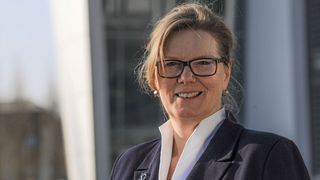Prof. Dr.-Ing. Birgit Vogel-Heuser, TU München: „Damit wir den Anschluss im internationalen Vergleich nicht verlieren, müssen wir, vereinfacht gesagt, die für den Kunden bessere, effizientere Lösung in immer kürzerer Zeit entwickeln und liefern können. Und genau dafür ist Innovationsmanagement absolut wichtig.“ (Bild: TU München / Sebastian Ulewicz)
