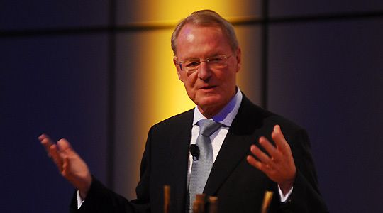 „Globalisierung – einmal anders“, lautete der Titel des Vortrags von Wirtschaftsexperte Hans-Olaf Henkel. (Archiv: Vogel Business Media)