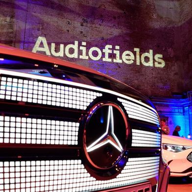Das Fraunhofer IDMT, Mercedes-Benz und Burmester haben die 3D-Audiotechnologie „Audiofields“ entwickelt. (Bild: Thomas Günnel – Automobil Industrie)