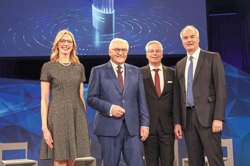 Ebenfalls nomiert war Team 1 für ihre Arbeiten zu „CO2 – ein Rohstoff für nachhaltige Kunststoffe