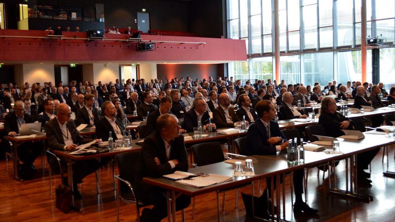 Volles Haus in der Nürtinger Stadthalle. (Bild: Rehberg / VCG)