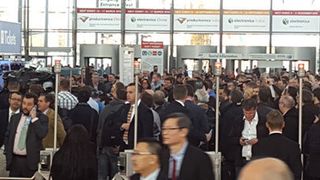 Innovation Award: SmartFAB ist das neue Maschinenkonzept für die Backend Automation von Fuji Machine und überzeugte die Jury im PCB & EMS Cluster. (Bild: AI)