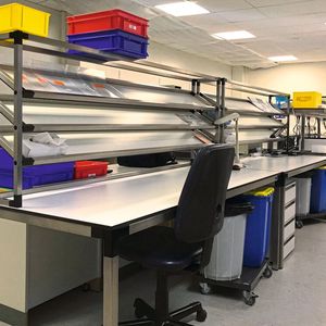 pmf sysme propose une grande variété de mobiliers industriels configurable en ligne directement par l'utilisateur.(Source :  PMF System)