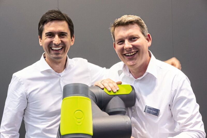 Dr. Jens Kotlarski und Matthias Dagen (rechts) mischen von Hannover aus den wachsenden Markt der kollaborierenden Roboter auf. (Kollmorgen)