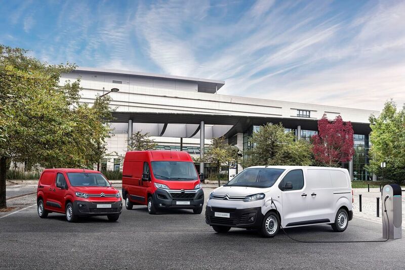 Bereits 2020 soll ein rein elektrischer Jumpy auf den Markt kommen. 2021 folgt laut Herstelller die Elektroversion des Berlingo Kastenwagens. (Citroën)