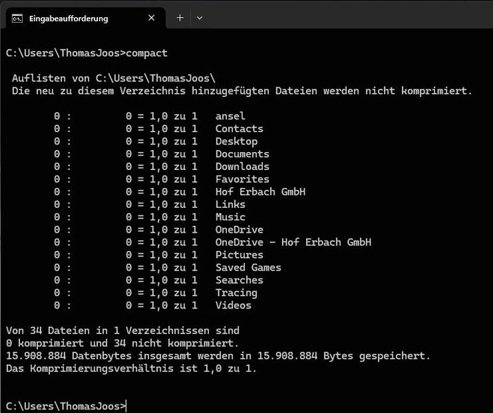 In der Befehlszeile lassen sich Dateien und Ordner mit dem Tool „compact.exe“ komprimieren. (Bild: Joos – Microsoft)