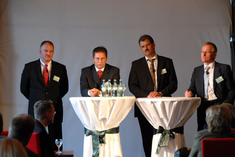Beim Roundtable stellten sich Bernhard Brandwitte (v.l.), Hans-Dieter Wysuwa, Bernd Wagner und Jörg Brüning den Fragen des Publikums. (Archiv: Vogel Business Media)
