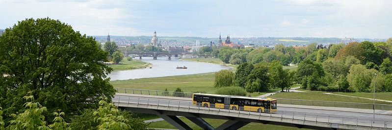 In Sachsen können die Nutzer des öffentlichen Nahverkehrs ihre Fahrscheine auch bei längeren Fahren per App erhalten 