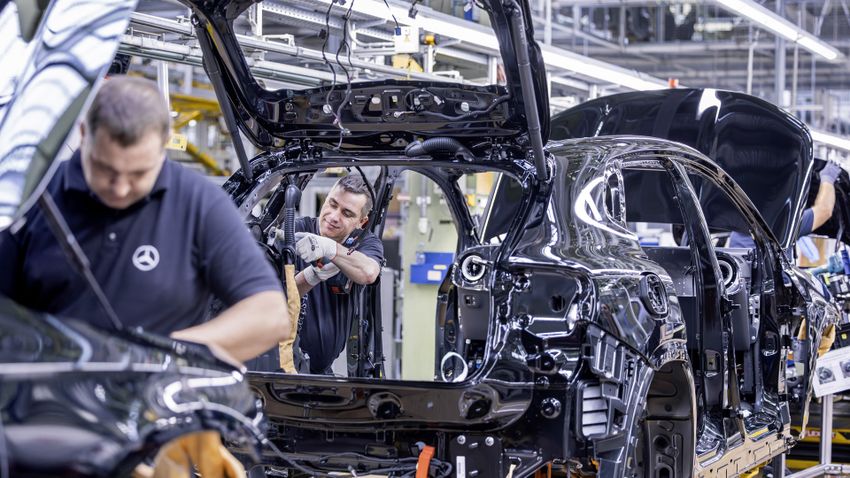 Mercedes-Benz muss Kosten senken – davon betroffen sein könnten zwei Werke in Deutschland. (Bild: Mercedes-Benz)