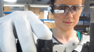 Mehr Durchblick beim Kommissionieren mit der xPick-Datenbrille. (Bild: Ubimax)